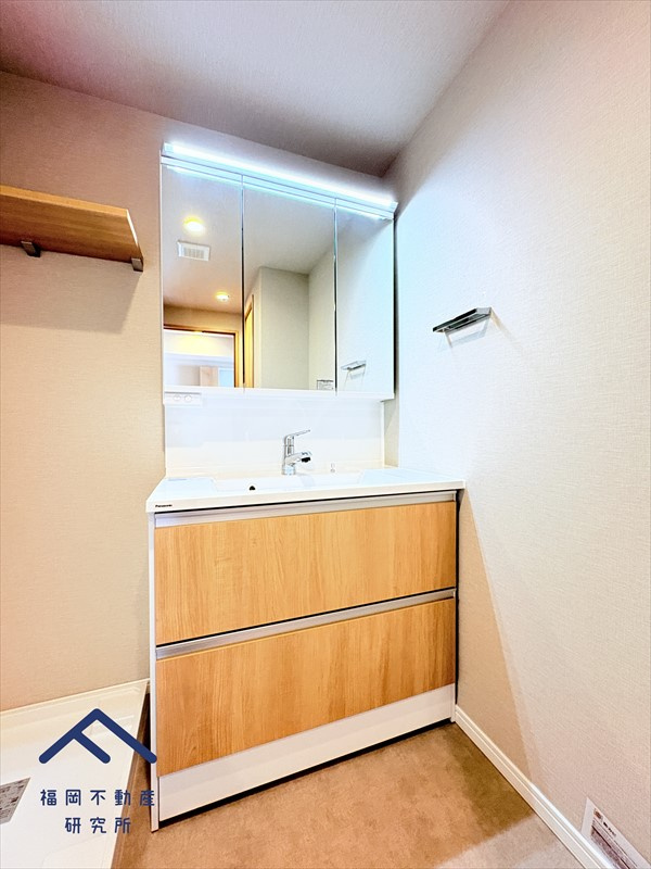 アンピール竹下1号館の独立洗面台