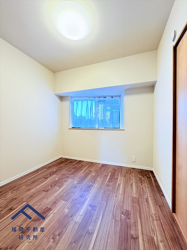 アンピール竹下1号館の洋室