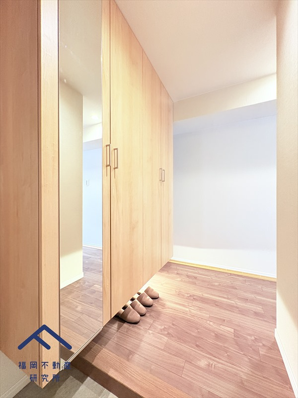 アンピール竹下1号館の玄関