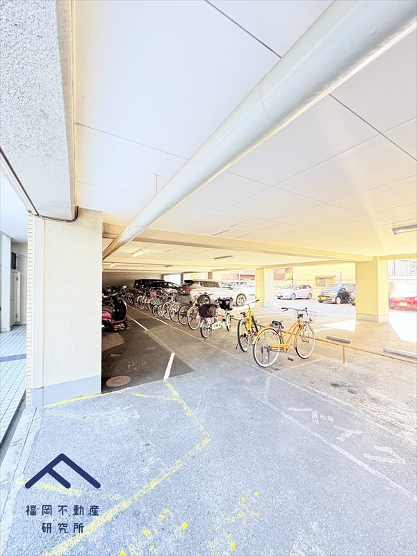 アンピール竹下1号館の駐車場