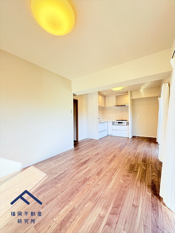 アンピール竹下1号館の居間・リビング