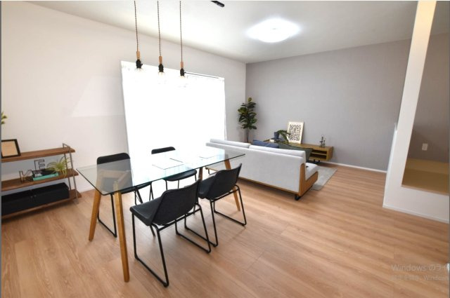 ルルーディア東区西大寺中野③号棟の居間・リビング