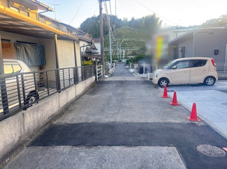 【前面道路含む現地写真】 | 廿日市市深江2丁目（JR宮島口駅）全2区画　NO2【角地】