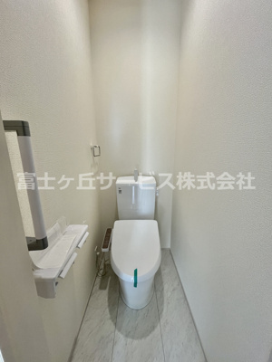 【トイレ】 | 袋井市中新田 3期 新築一戸建て | 寝室側のトイレ