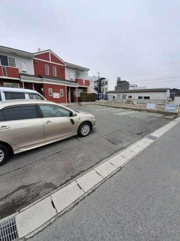 ウッドイン　２番館の駐車場