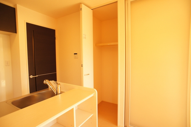 メイ　アジュールDの設備|反転です