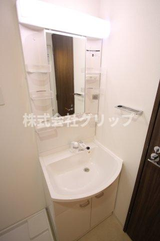 ラフィスタ横浜黄金町の独立洗面台