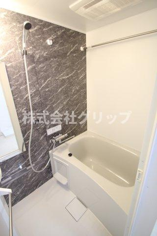 ラフィスタ横浜黄金町の浴室
