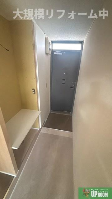 クレスト・K2の玄関