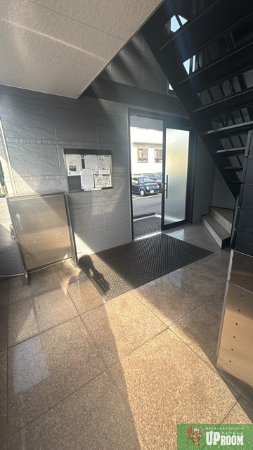 クレスト・K2のエントランス