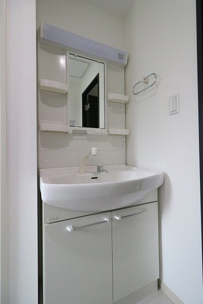 ペルル寺門の独立洗面台