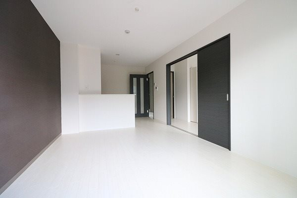 ペルル寺門の居間・リビング