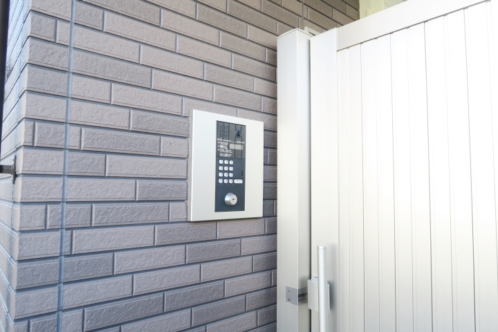 フィルクローバ川口のエントランス