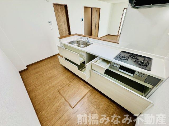 前橋市山王町7期　１号棟(全２棟)　ハートフルタウン　新築建売分譲のキッチン|キッチンでお料理をお楽しみください