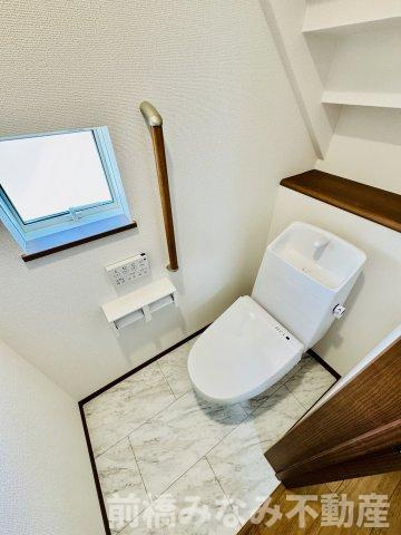 前橋市山王町7期　１号棟(全２棟)　ハートフルタウン　新築建売分譲のトイレ|落ち着いた色調のトイレです