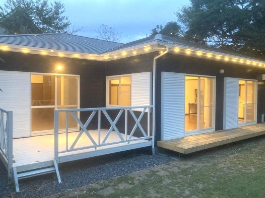 大網白里市細草　平屋中古住宅の外観|内外装リフォーム済み令和7年9月敷地約154坪 広い芝のお庭でバーベキューが可能です自動草刈り機付き