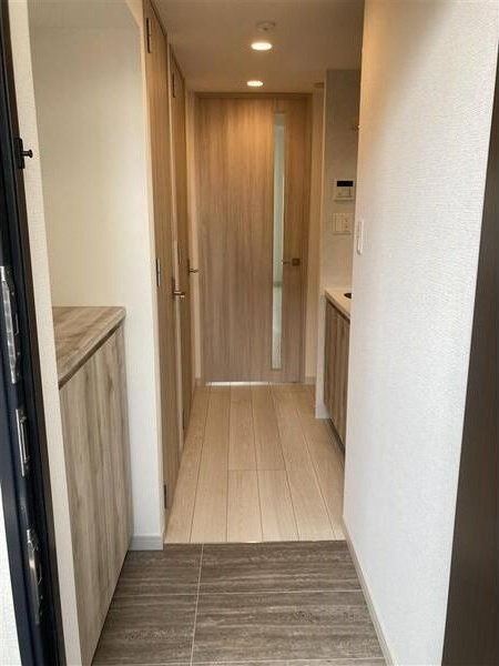 S-RESIDENCE金山altano(アルターノ)の玄関|ゆったりとした玄関です