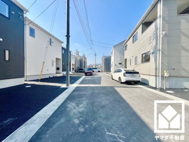 八幡市橋本尻江　第1　3号棟の前面道路含む現地写真