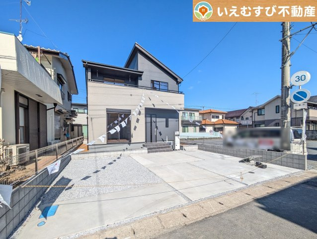 Livele Garden.S　深谷上柴町西第3の庭|BBQや駐車スペースにも
お車が多い時には駐車スペースにも出来る砂利敷き。BBQやプールも楽しめそう♪