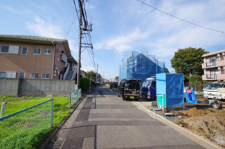 【前面道路含む現地写真】