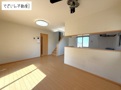 【居間・リビング】 | 上里町神保原町　中古住宅   | 現地(2025年11月撮影)
