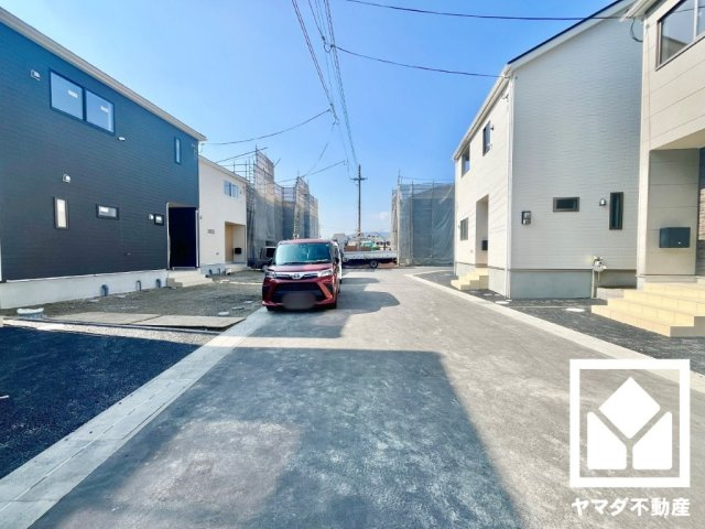 八幡市橋本尻江　第1　4号棟の前面道路含む現地写真