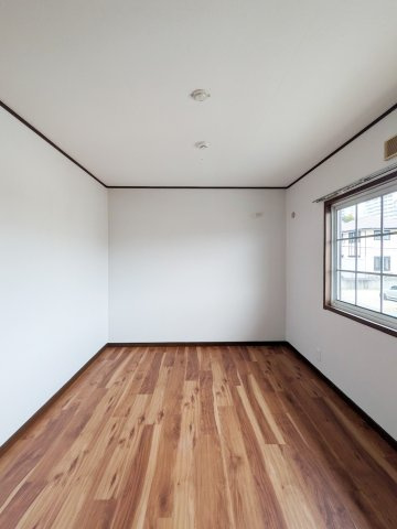 藤原台北町6丁目（6-10）一戸建の洋室|使い勝手のいい洋室です
