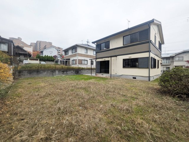 藤原台北町6丁目（6-10）一戸建の庭|お庭の付いた物件です