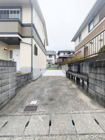 藤原台北町6丁目（6-10）一戸建の駐車場