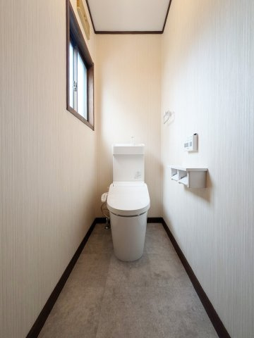 藤原台北町6丁目（6-10）一戸建のトイレ