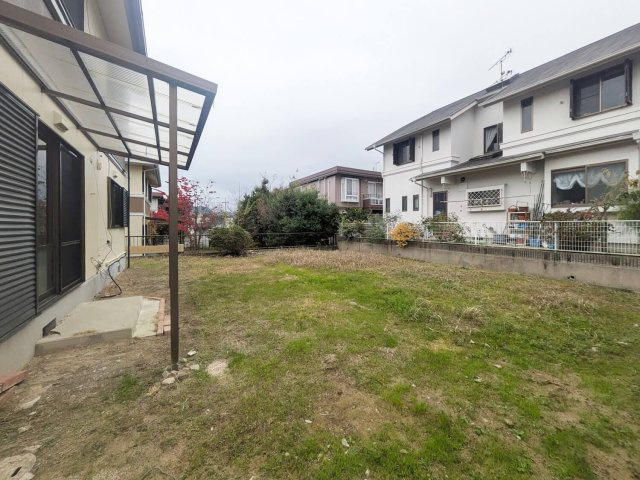 藤原台北町6丁目（6-10）一戸建のバルコニー