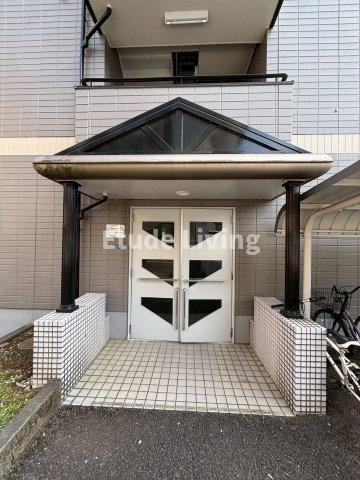 セレーブル・北朝霞のエントランス
