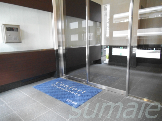 コンフォール浮間舟渡のロビー|広めのエントランスになります！