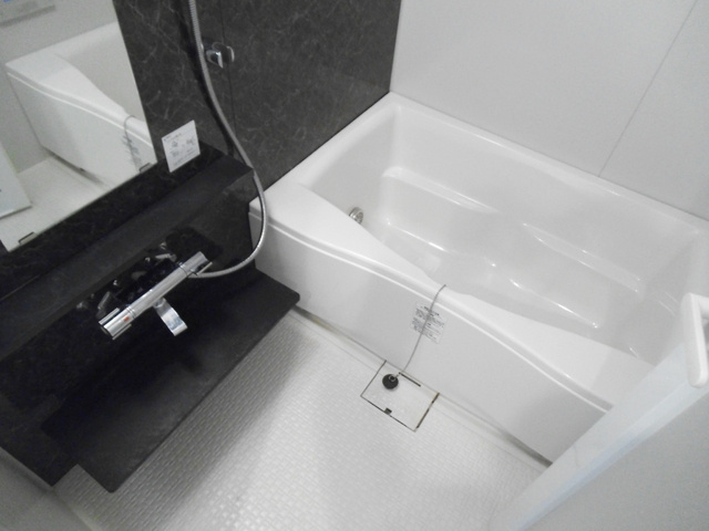 コンフォール浮間舟渡の浴室|追焚機能も付いてます♪