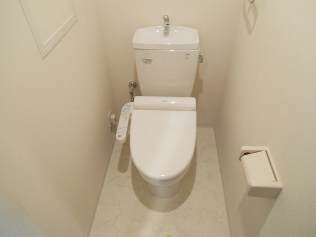 コンフォール浮間舟渡のトイレ|温水洗浄便座付いてます♪