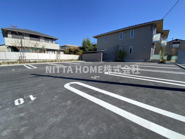 アンビシアの駐車場|敷地内に駐車場も2台分あり♪