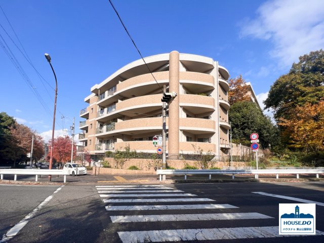 南向き角住居！LDK約20帖！ D'グランセ東山元町