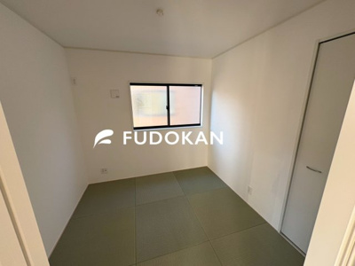 【内観：施工例】 | 山形市江南第24【新築建売住宅】2号棟 | 客間としてもお子様のプレイルームとしてもご活用頂けます。