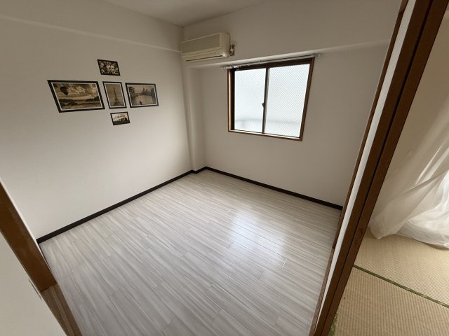 サンハイツ中桜塚の寝室