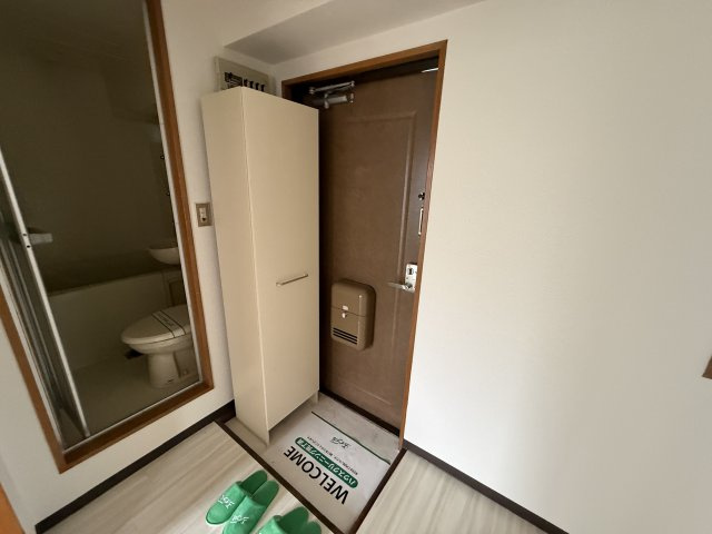 サンハイツ中桜塚の玄関