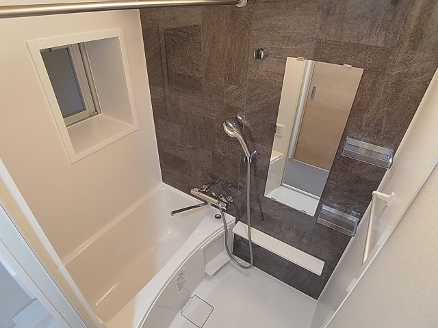 ラムール長田の浴室|追い炊き可能バスルーム、入れ替えました