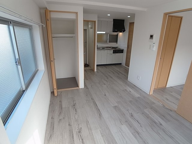 ラムール長田の居間・リビング|リビングスペース広々使えます