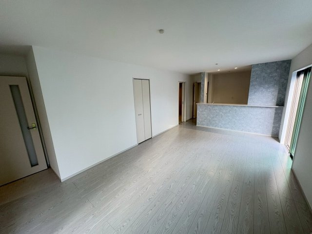 太郎丸２丁目　新築戸建　１棟の居間・リビング