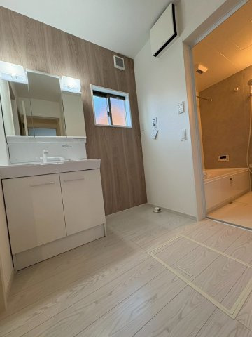 太郎丸２丁目　新築戸建　１棟の脱衣所