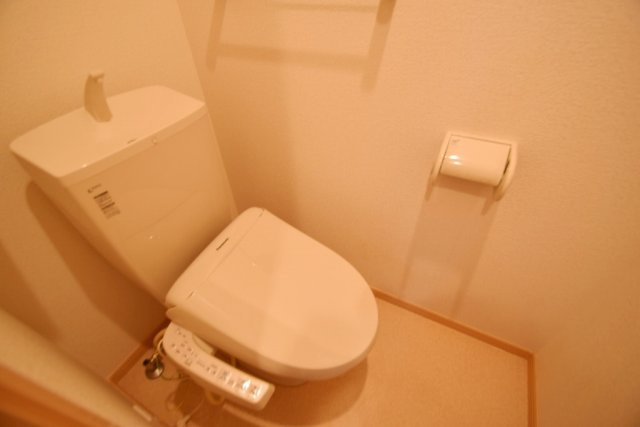 パールウイングⅢのトイレ|ウォッシュレットあり