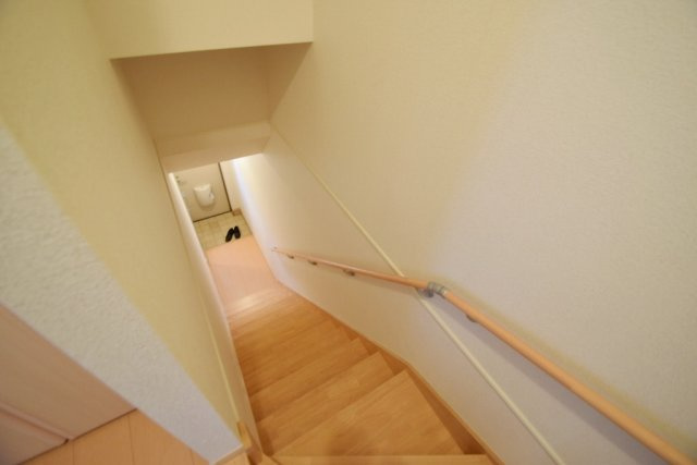 パールウイングⅢ|内階段