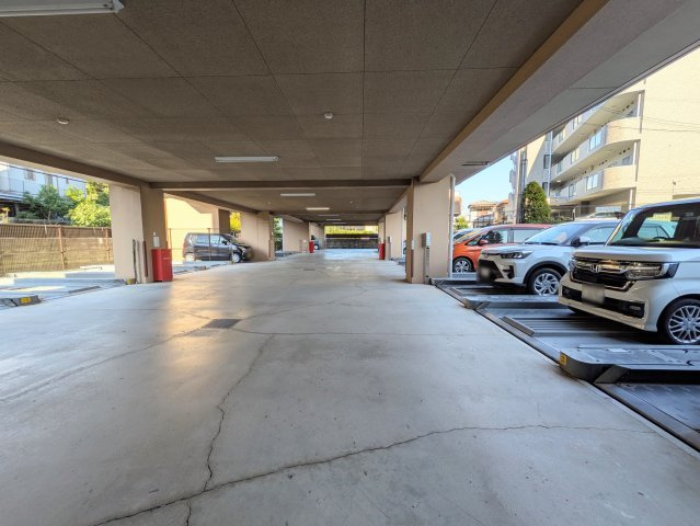 リベール西明石参番館の駐車場