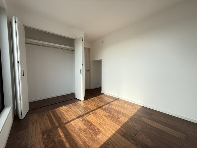 垂水区山手8丁目新築戸建の洋室