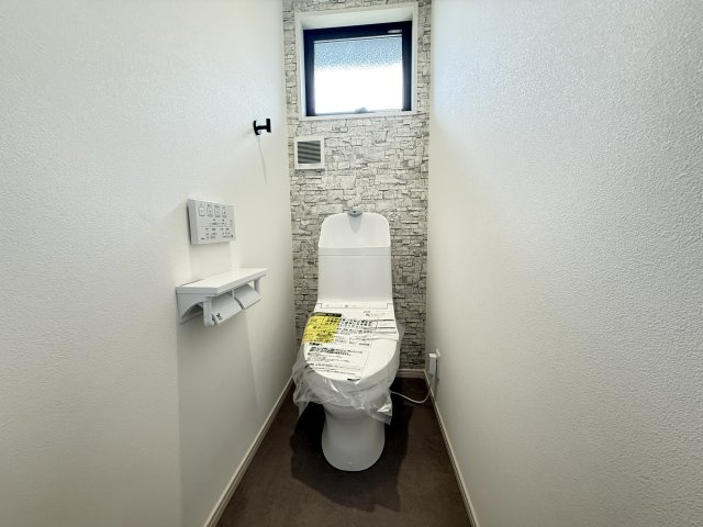 垂水区山手8丁目新築戸建のトイレ