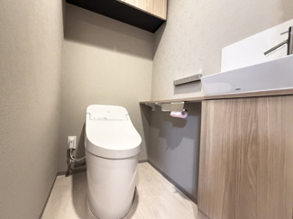 【トイレ】 | モンドミオ沖縄リゾートライカムヒルズ | タンクレストイレ♪独立手洗い器付き♪